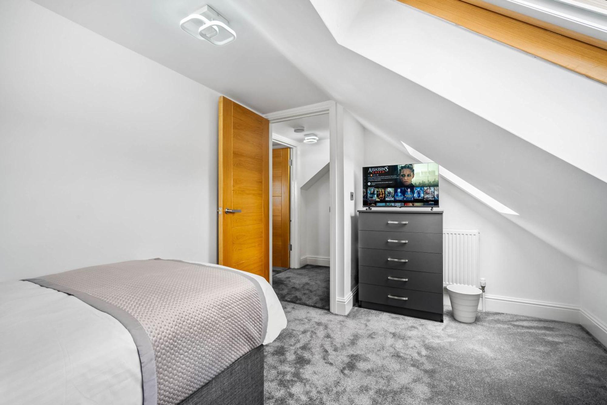 5 Bedroom House Solihull 10 Mins Drive From Bhx & Nec Private Off Road Parking Birmingham Extérieur photo