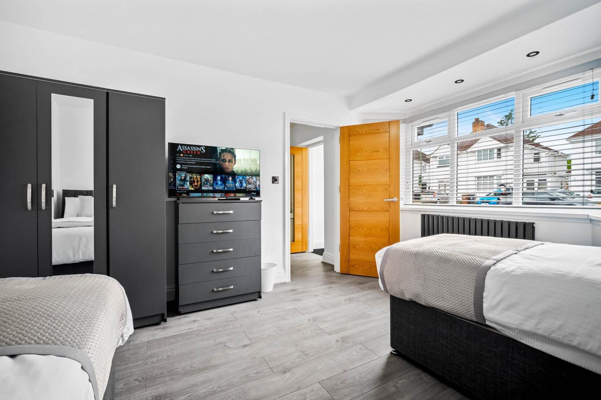 5 Bedroom House Solihull 10 Mins Drive From Bhx & Nec Private Off Road Parking Birmingham Extérieur photo